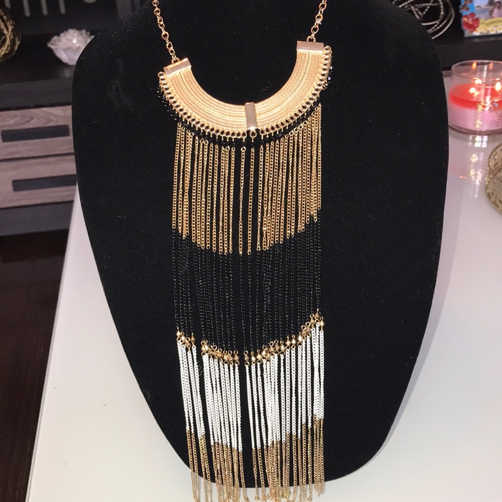 🔥Fancy statement necklace 🔥💣